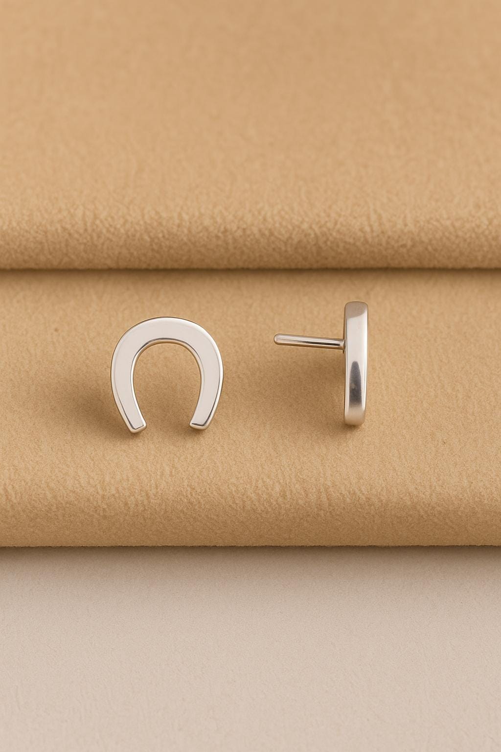 Silver Horseshoe Stud Earrings 925 ⢠Lucky Symbol Minimalist Earrings ⢠Dainty Everyday Jewelry Gift