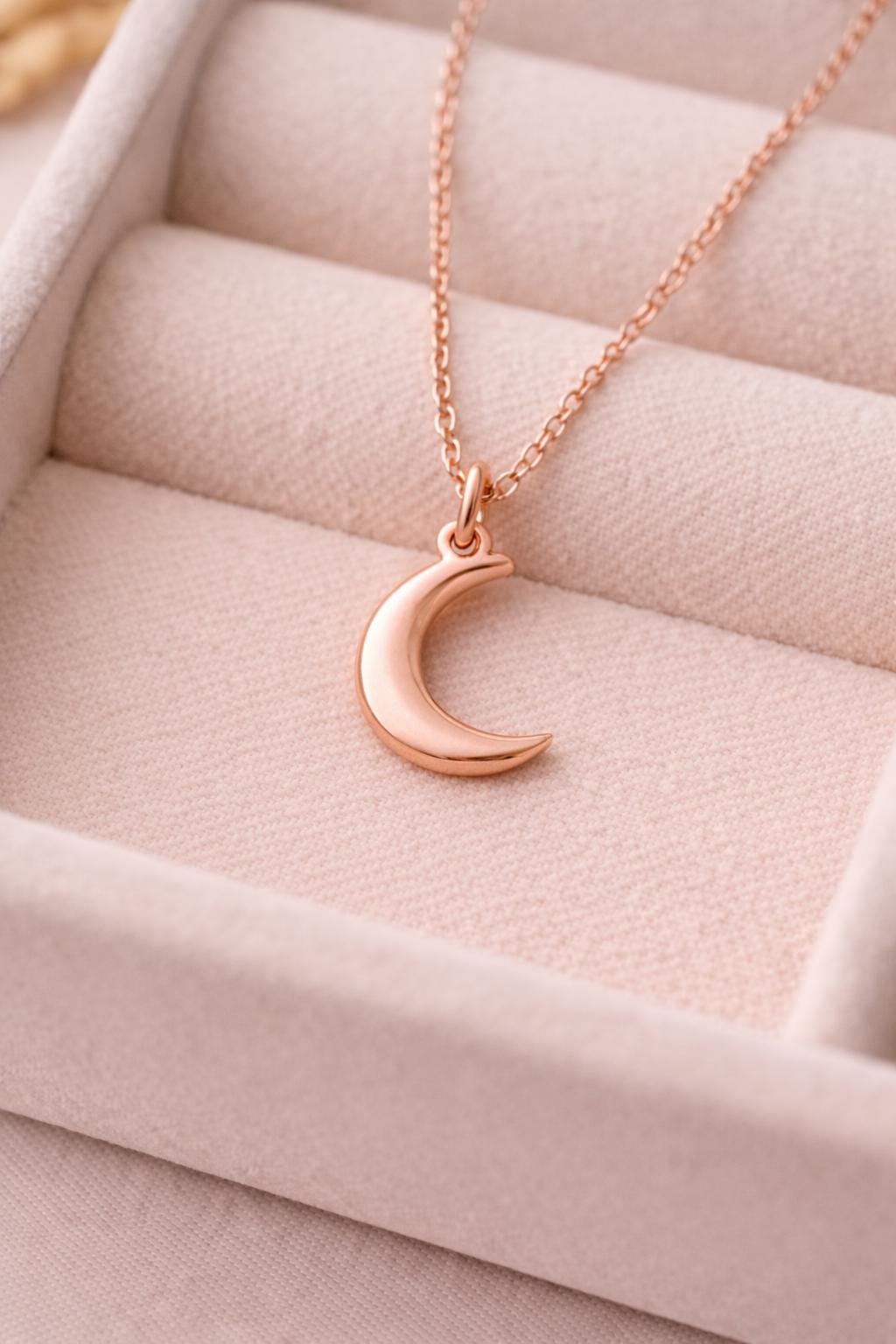 Crescent Moon Necklace 925 Silver | Minimal Moon Pendant | Celestial Jewelry