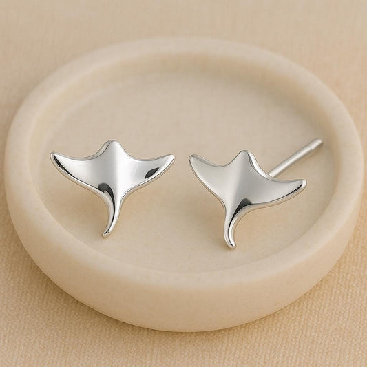 Manta Ray Stud 925 Silver | Stingray Jewelry | Minimalist Sea Life Studs | Tiny Earrings